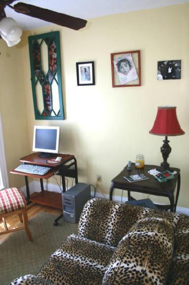 The Young House Bed And Breakfast 밀리노켓 외부 사진